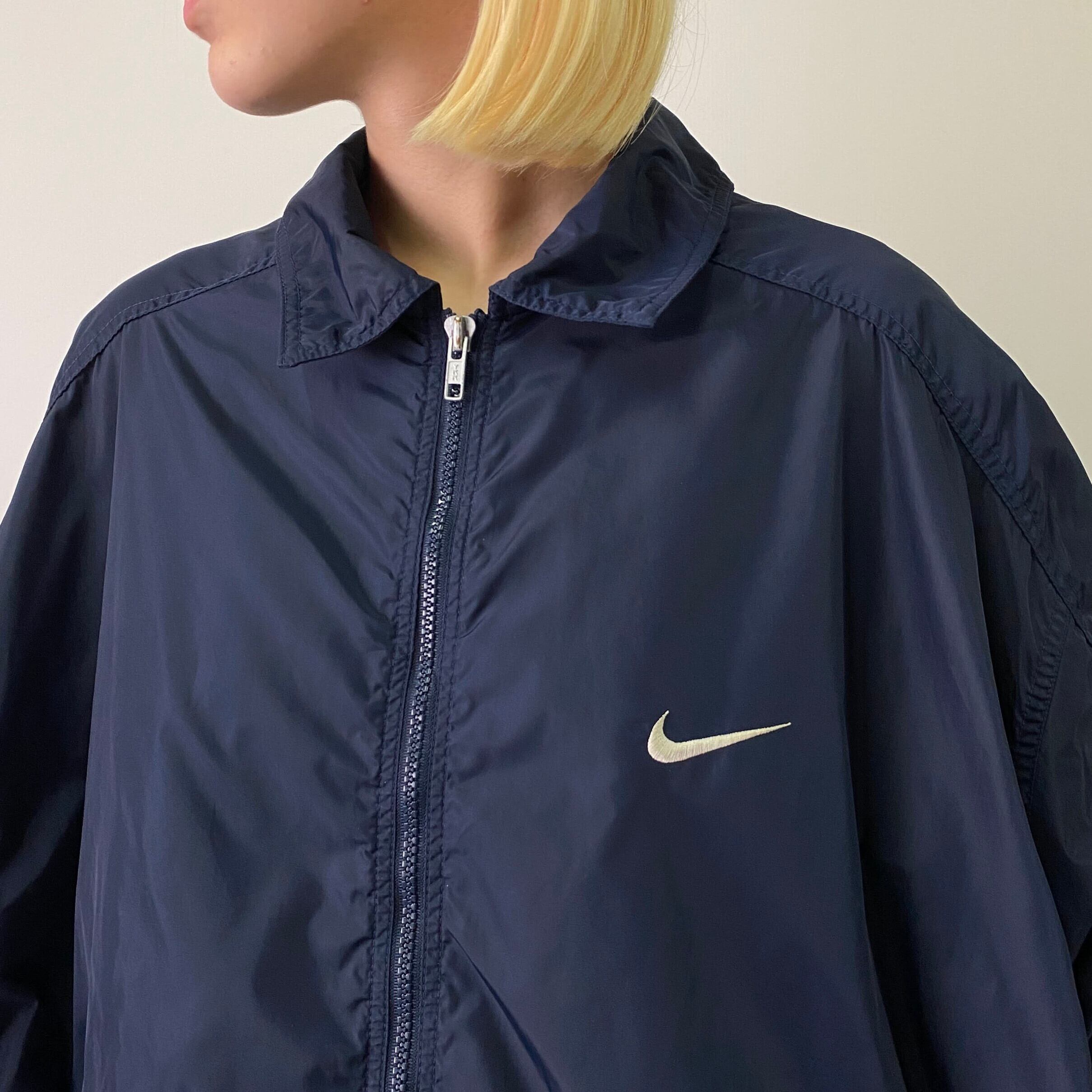 NIKE★90s★XXL★ビッグシルエット ナイロンジャケット 肩スウォッシュ青 NIKE☆90s☆XXL☆ビッグシルエット ナイロンジャケット 肩スウォッシュ青