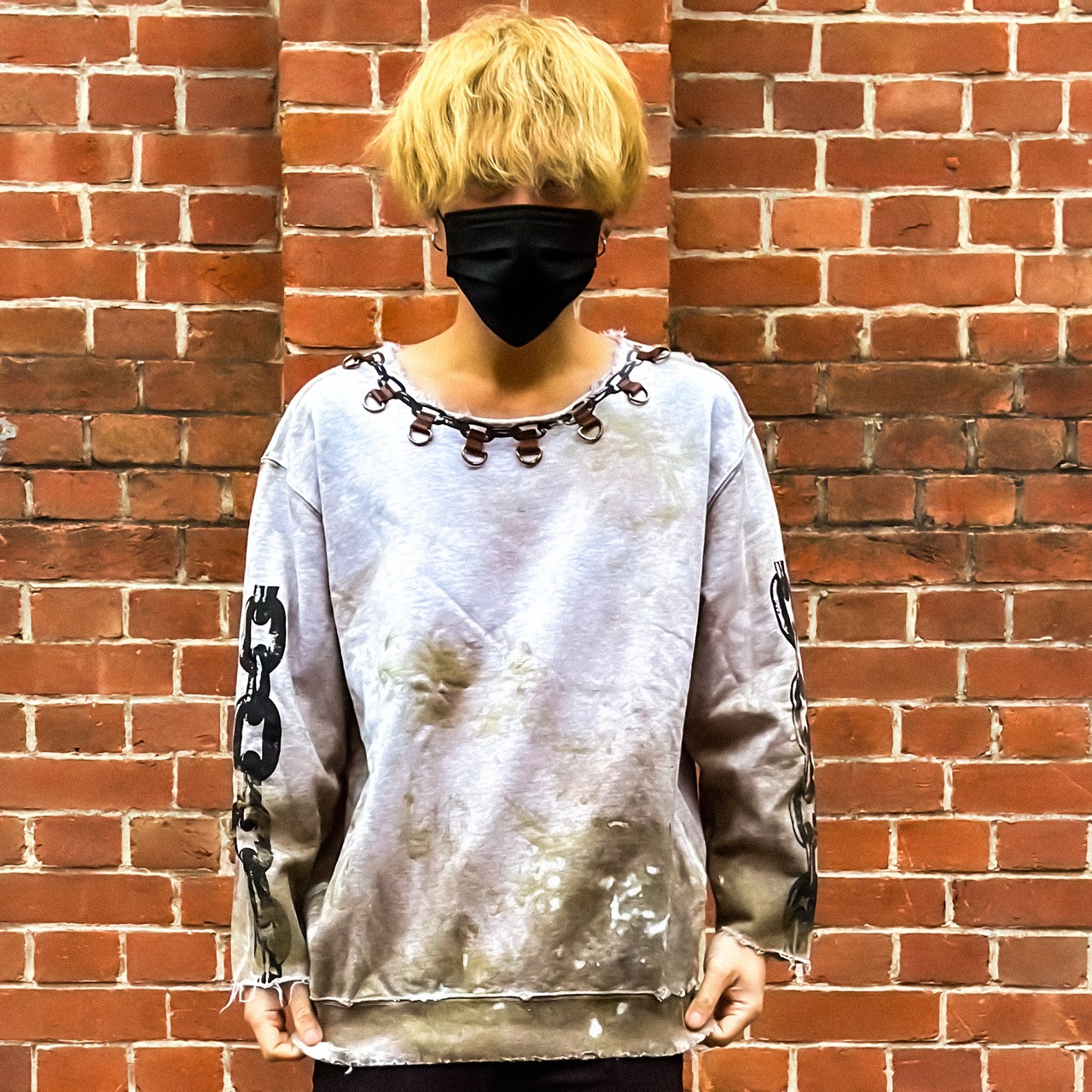 UNFINISHED GO OUT OF FASHION24123