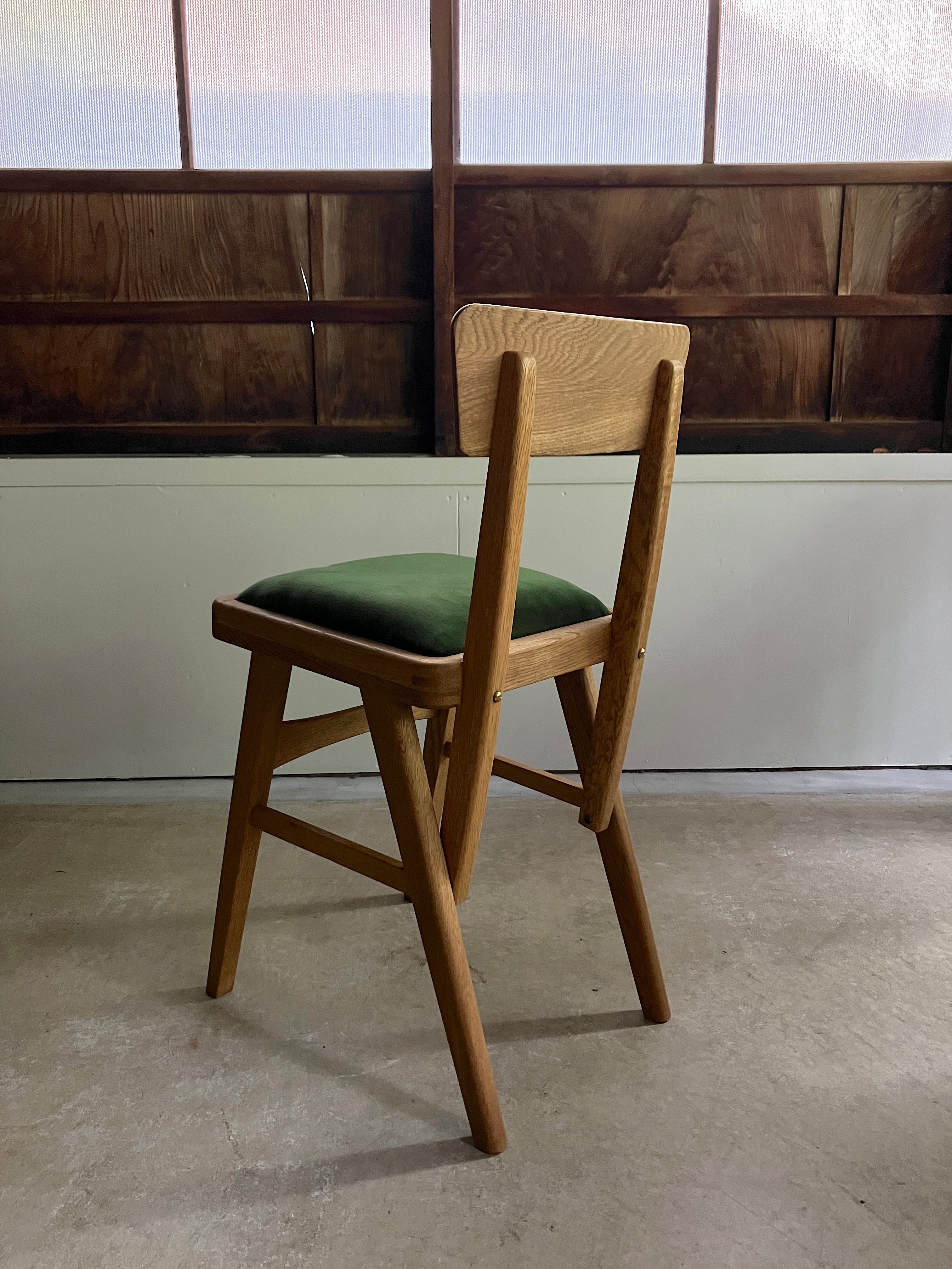 oak chair / 深緑別珍