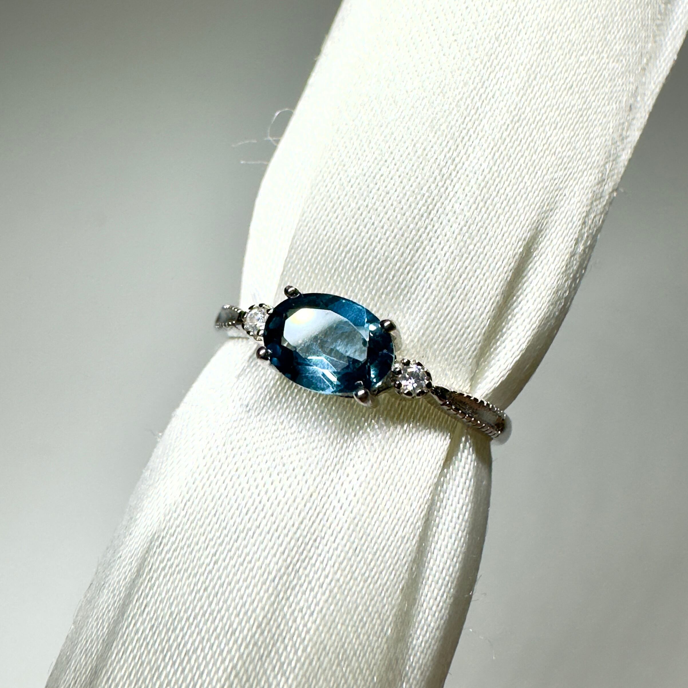 ♦︎ロンドンブルートパーズ♦︎