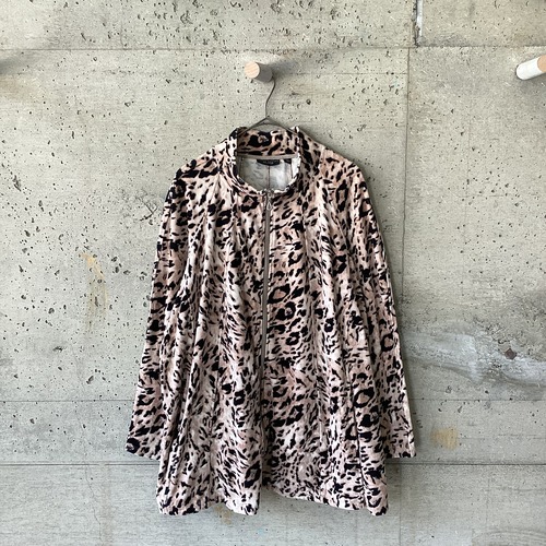 Zip leopard jacket