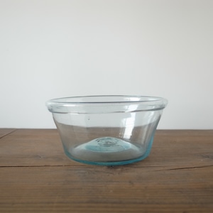 Glass bowl 