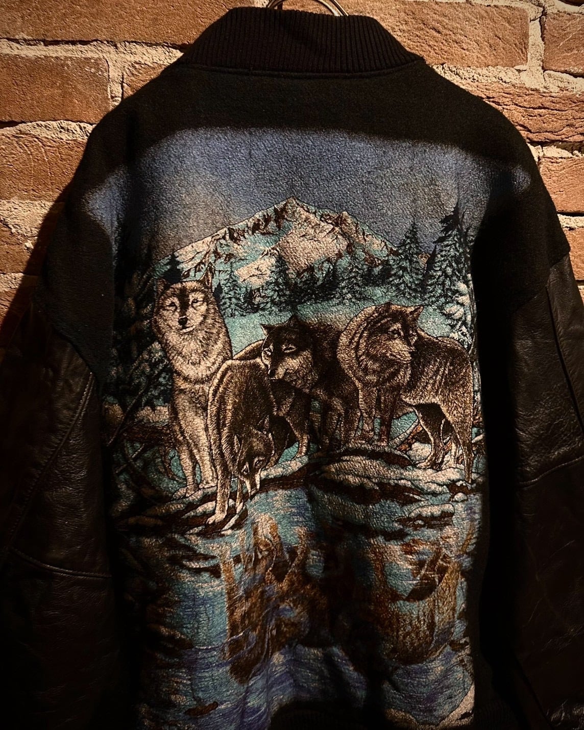 Caka act3】Artistic Wolf Design Vintage Loose Versity Jacket