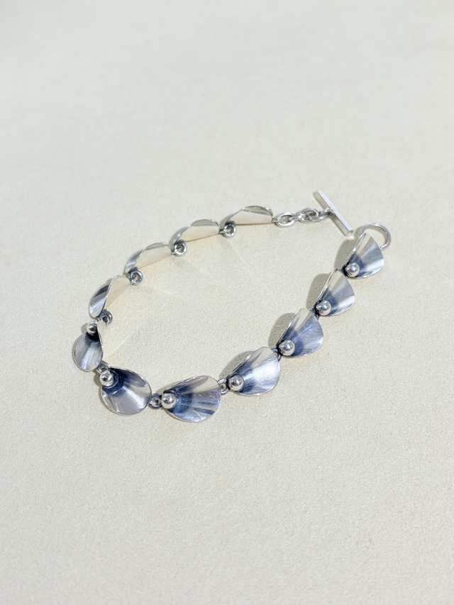 Floral Bracelet -N.E FROM-