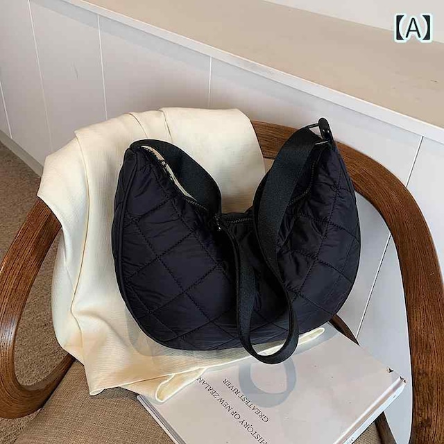 ショルダーバッグ もこもこ キルティング クロワッサン ポケット やわらかい 大容量 レディース カジュアル 韓国系 個性的 三日月型 黒 白 緑 ファスナー 使いやすい ラフ 学生 ママ 旅行 便利 ソフト スマホ 買い物 ナチュラル 斜めがけ カバン