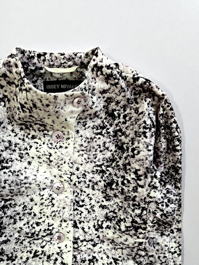 ISSEY MIYAKE - AW2001 Abstract Textured Jacket