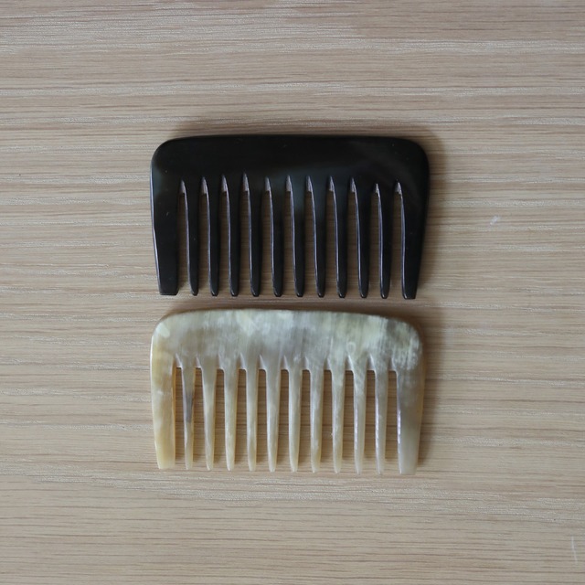 Kostkamm (コストカム) Water Buffalo Horn Extra Wide Curl Comb (コーム) 111H