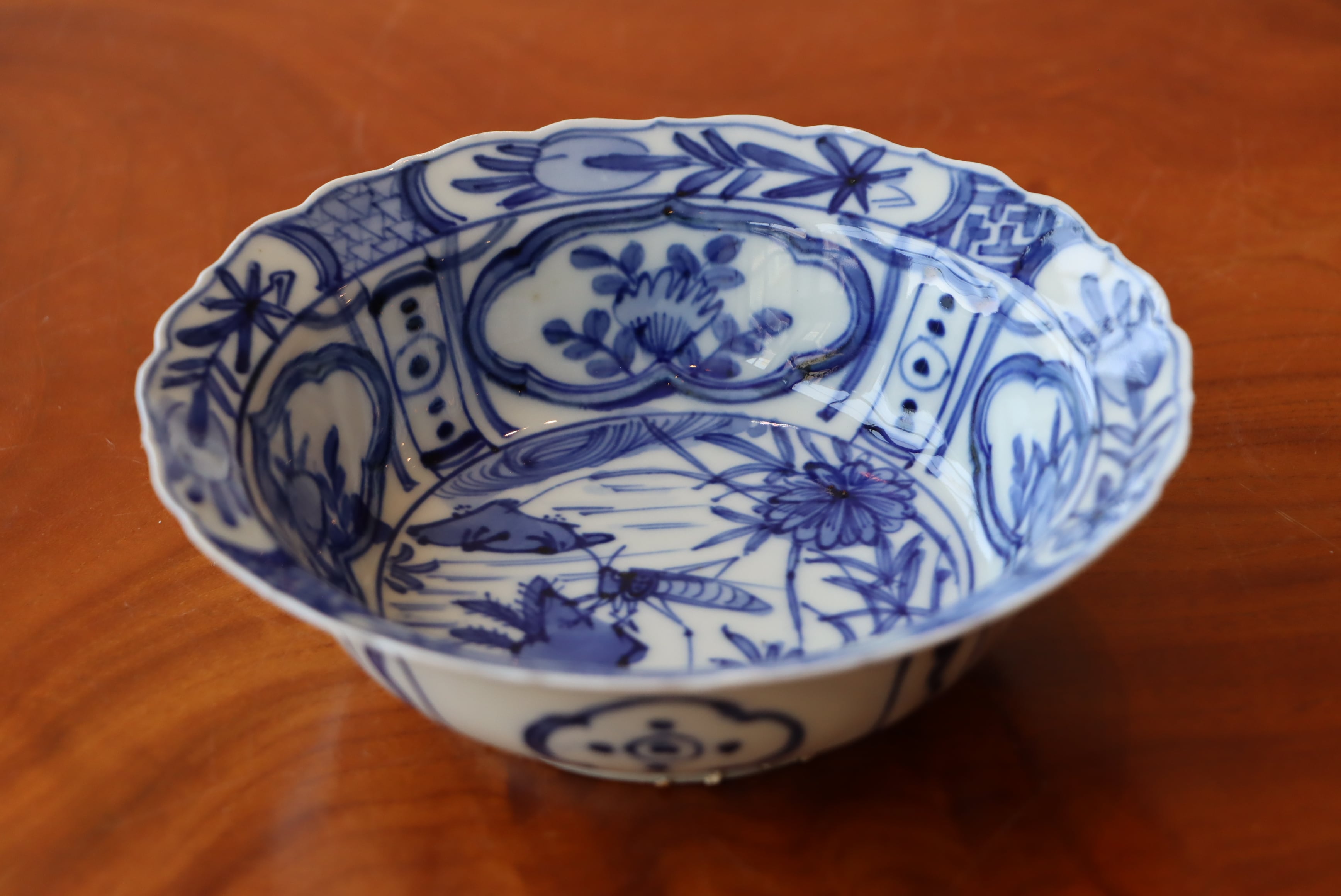 24-1222　古染付　芙蓉手秋虫植物文様６.３寸皿　明染付 24-1222 古染付 芙蓉手秋虫植物文様6.3寸皿 明