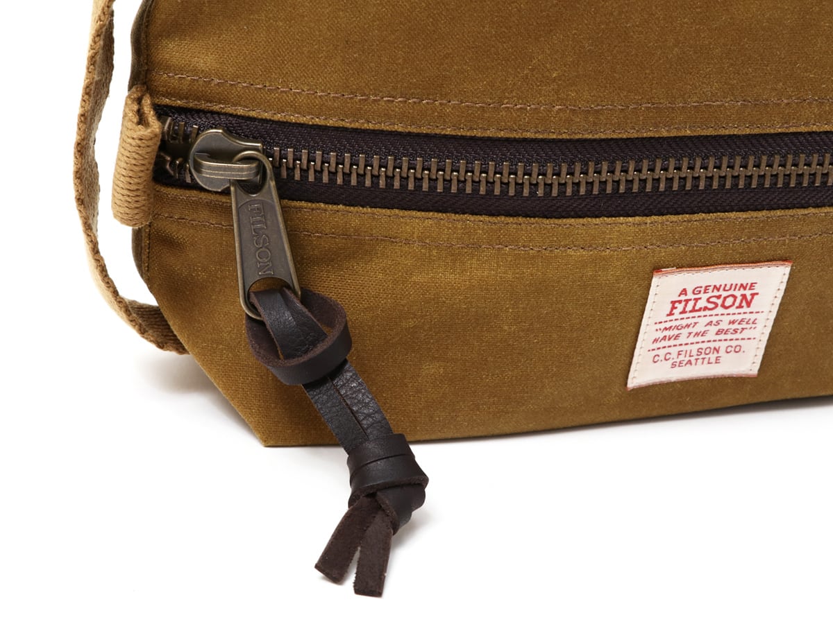 [フィルソン] FILSON トラベル キット シンダー　ブラウン TIN CLOTH TRAVEL KIT / ティンクロス トラベルキット – FILSON