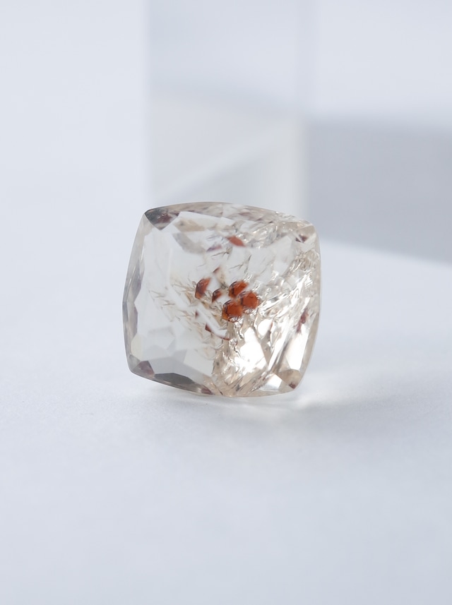 Garnet in Quartz cut by Canna Oshiro -17