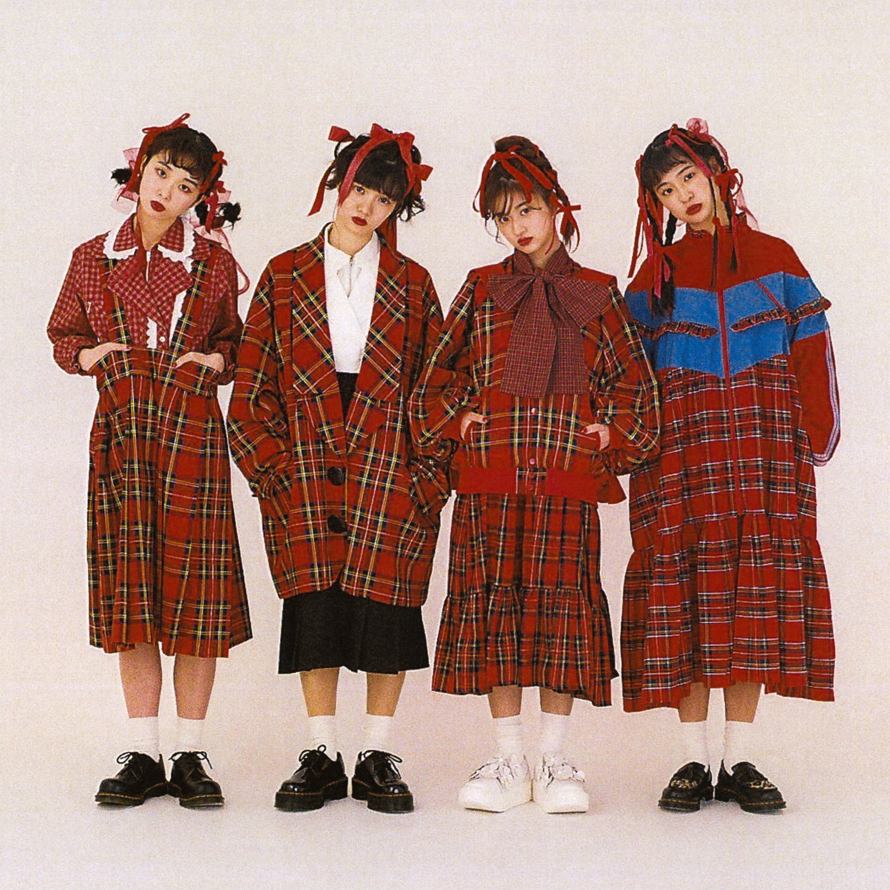 ローラペルジャケット RED