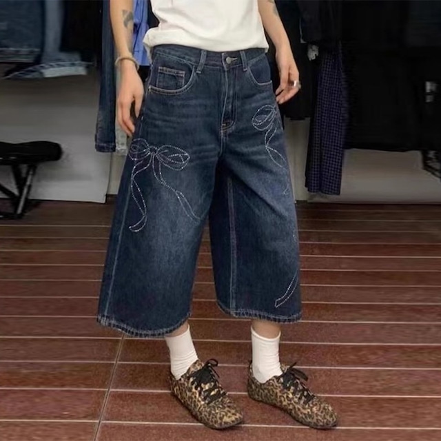 ストーンリボン付き七分丈デニムパンツ