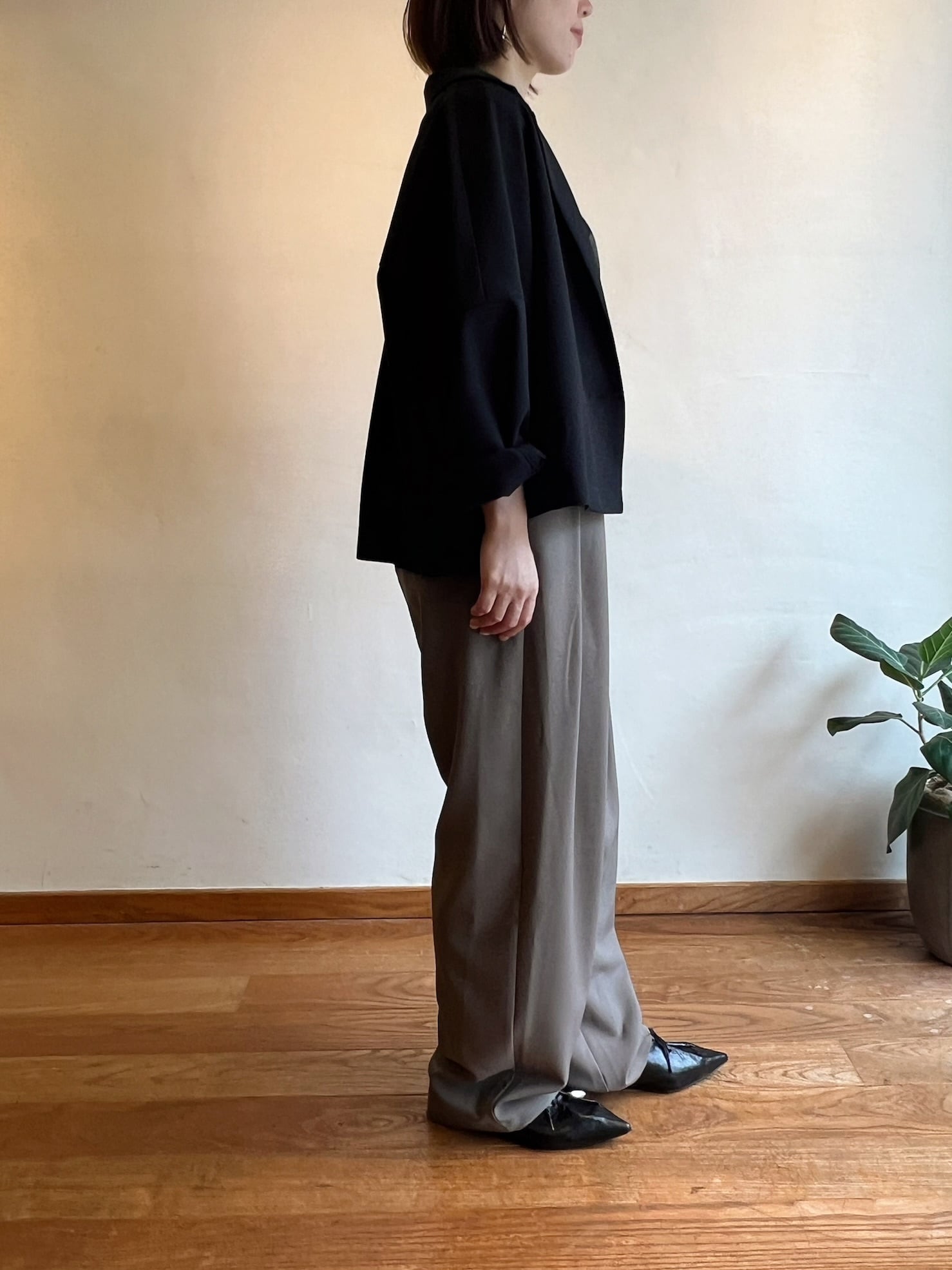 MARGAUX VINTAGE / ロゴウエストタックパンツ | anouk