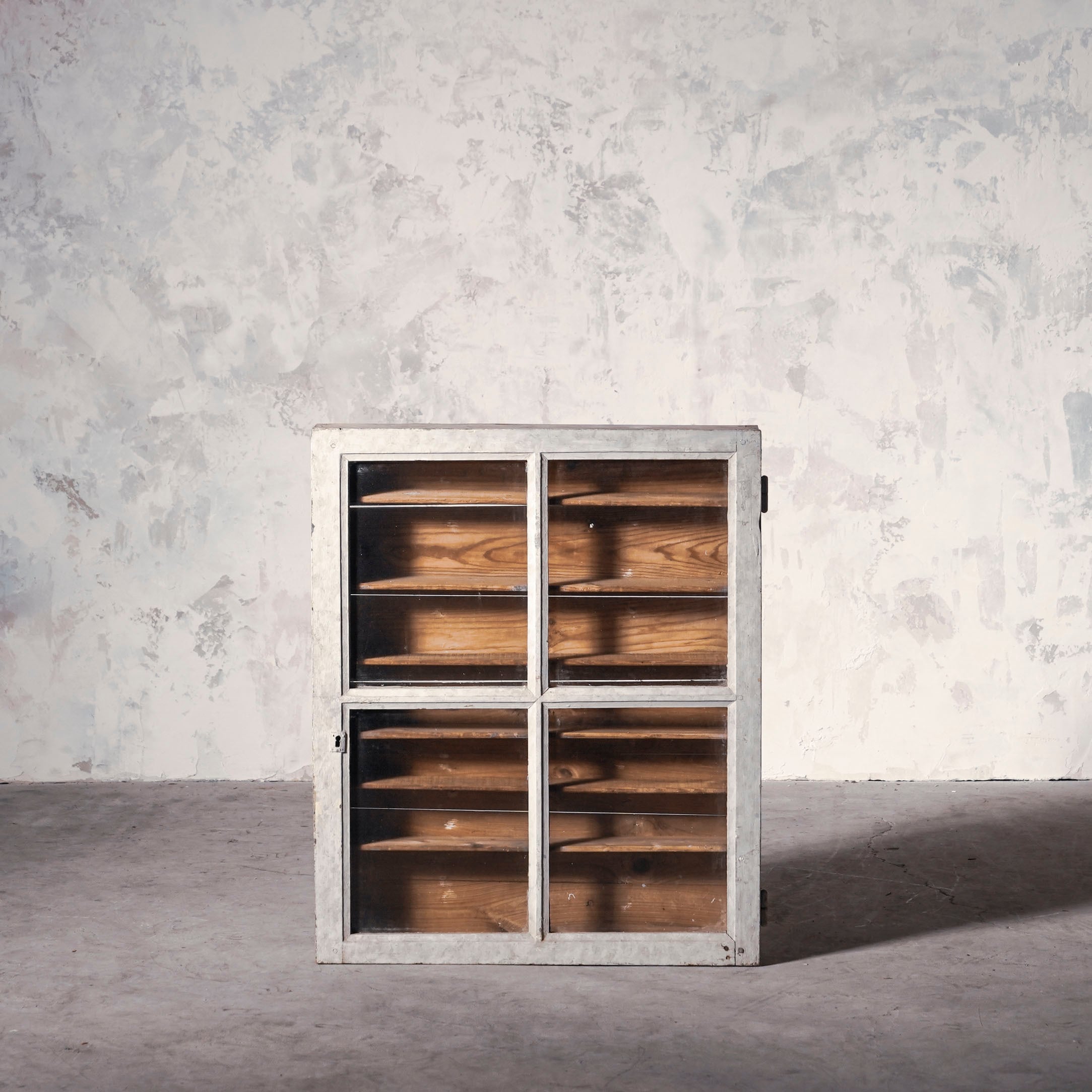 ショーケース/ディスプレイショーケース/ウォールショーケース/壁掛け/店舗什器/空間装飾