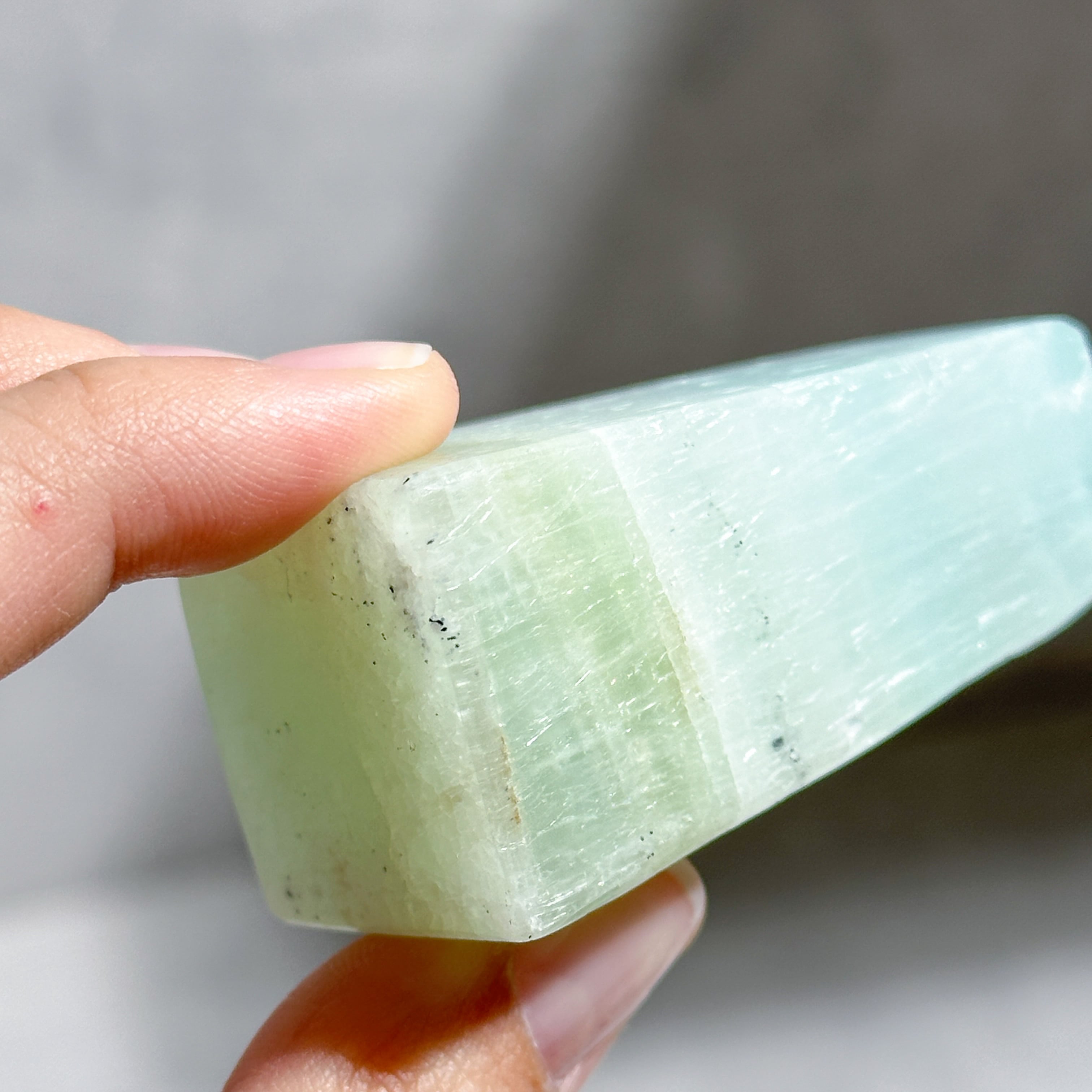 ピスタチオカルサイト タワー02◇Pistachio Calcite◇天然石・鉱物