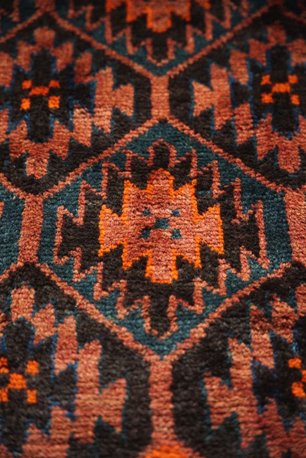718 -Semi Antique Sistan Baluch rug | 手織りのヴィンテージラグ専門
