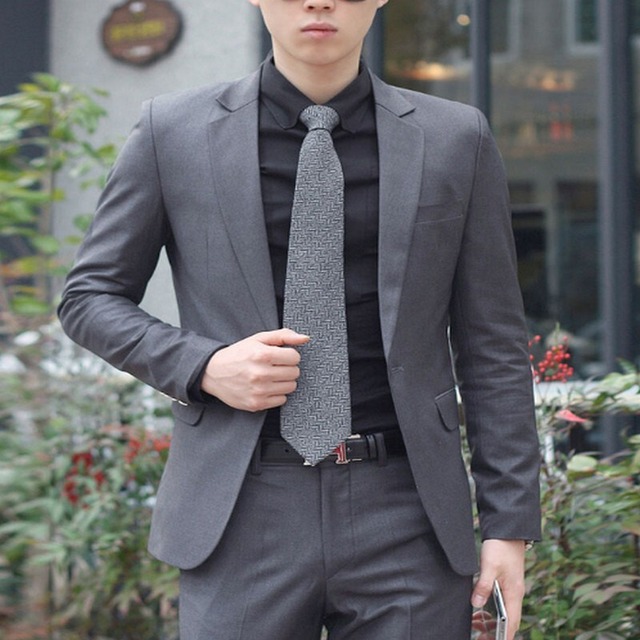 スリーピーススリムスーツ