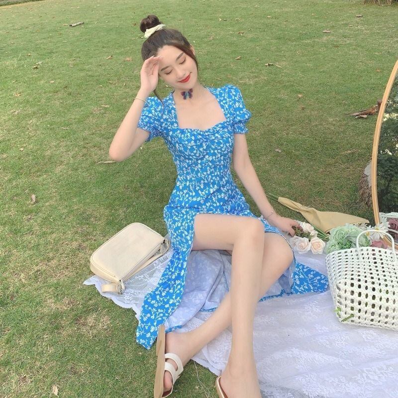 【新作】【送料無料】 女性用フレンチスタイルのスリットサスペンダードレス、夏のニッチデザインスカート、ウエストを細くするAラインのミドル丈スカート 0241362018099