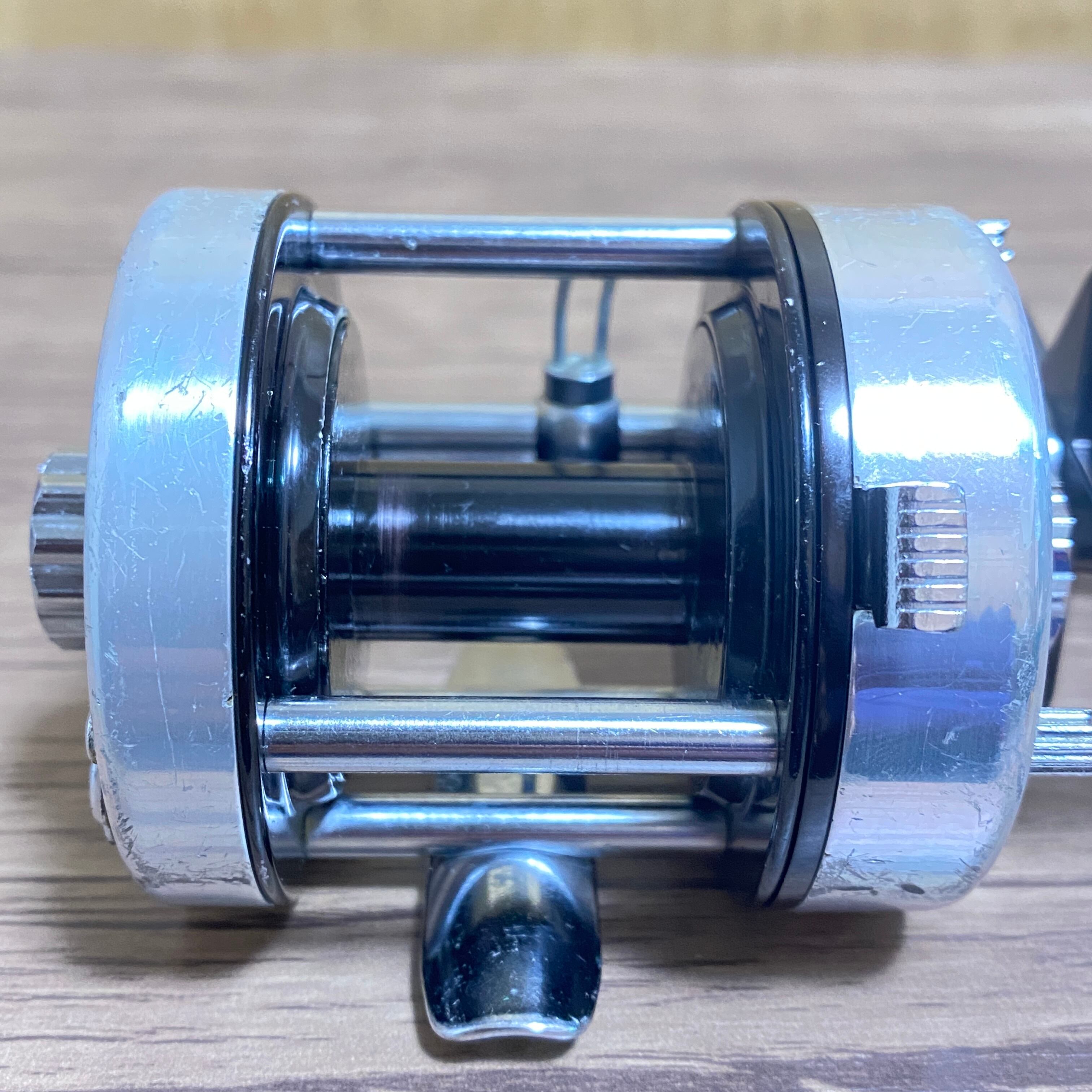 フルーガー2800 中古品】 Phlueger フルーガーフルーガー2800: 中古｜釣具の通販