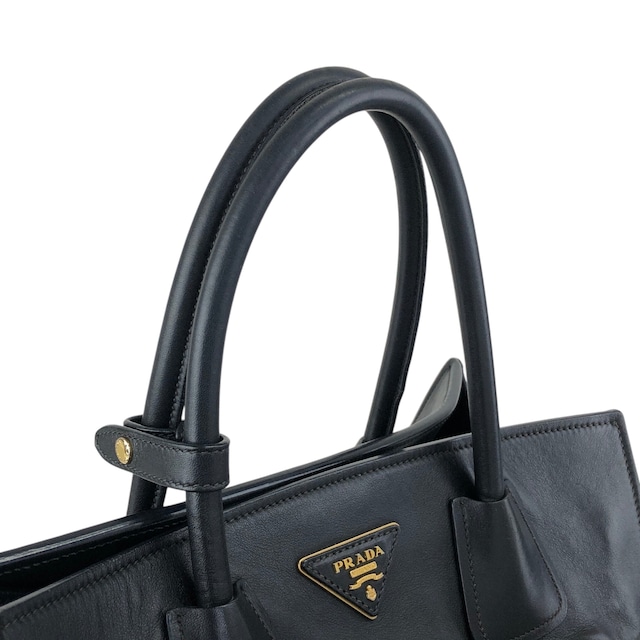 PRADA プラダ ショルダーバッグ ブラック トライアングルロゴ レザー 2WAY vintage ヴィンテージ オールド d2mxxu