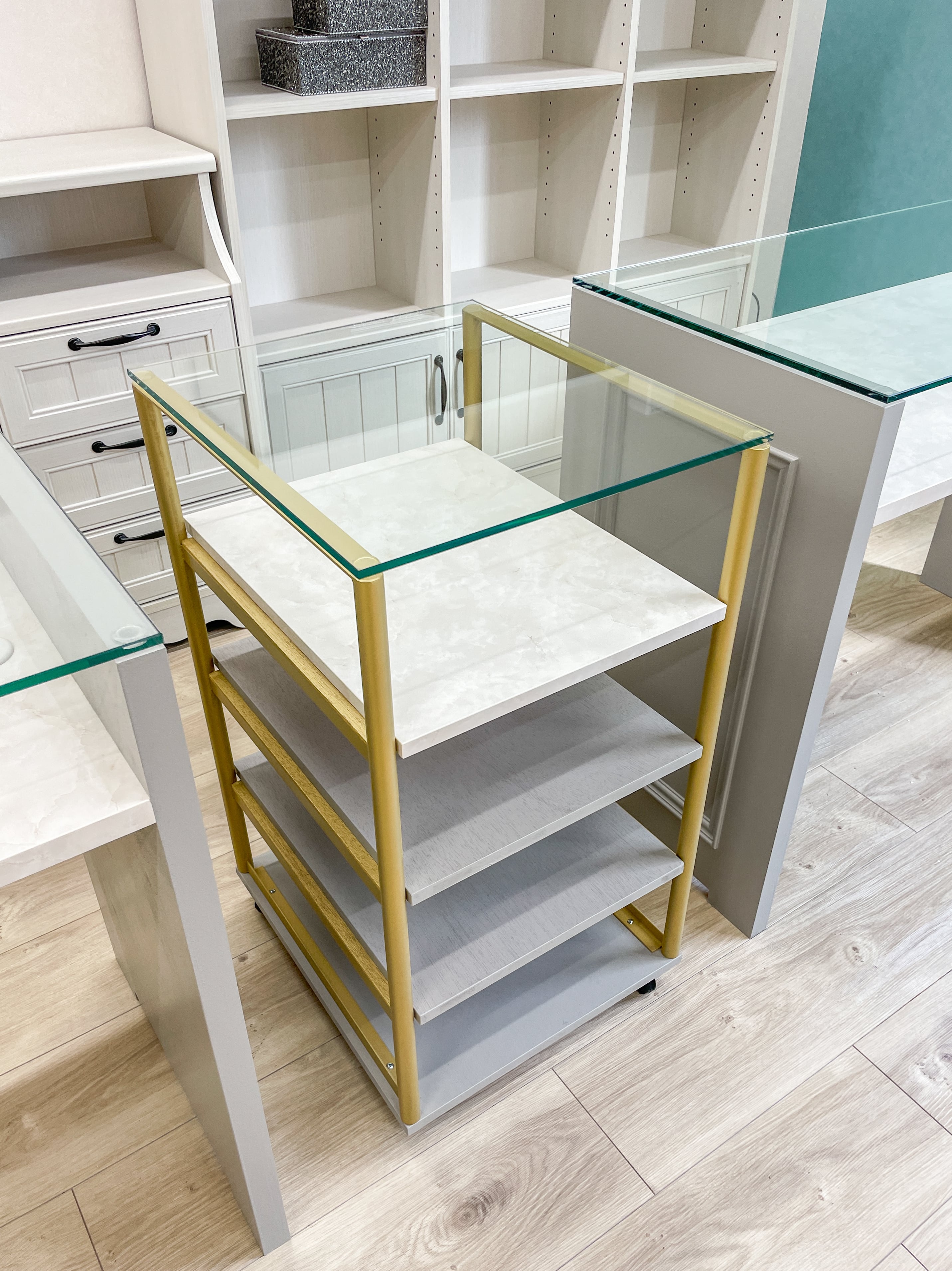 ガラス&大理石 キャスター付き収納棚 （グレー・ゴールドフレーム