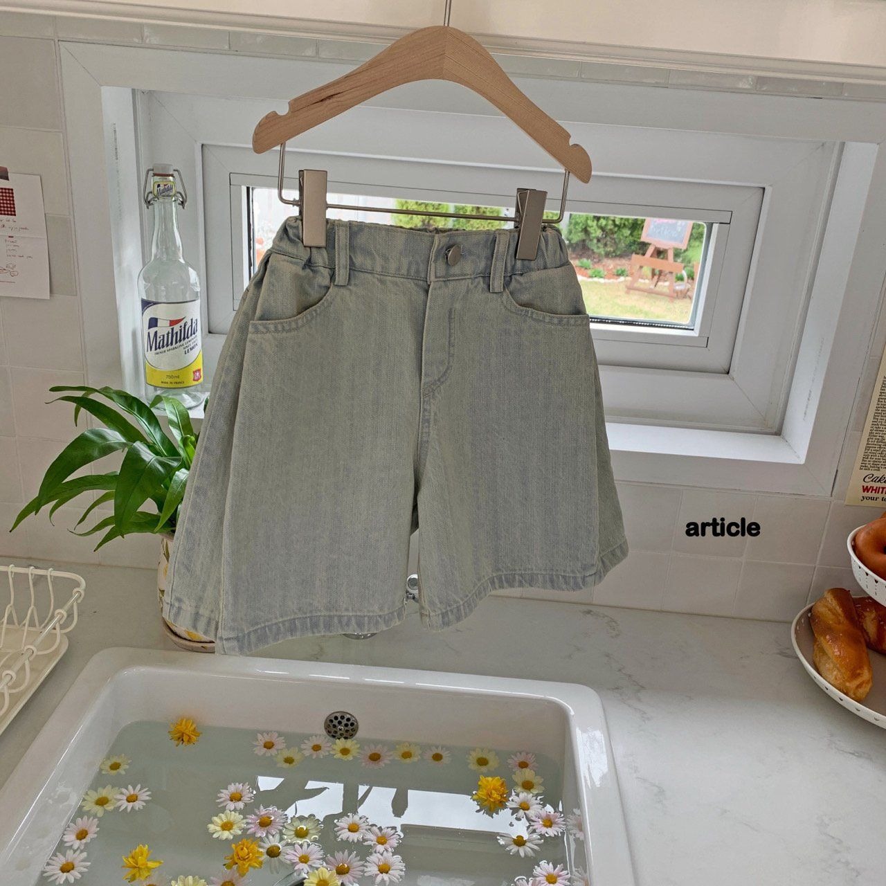 [article] Side Pintuck Bermuda Denim (JS/JM) / [아티클] 사이드핀턱버뮤다데님 (JS/JM)