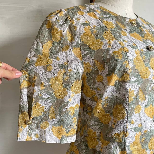 mustard yellow floral peplum blouse 〈レトロ古着 マスタードイエロー 花柄 ペプラムブラウス 日本製