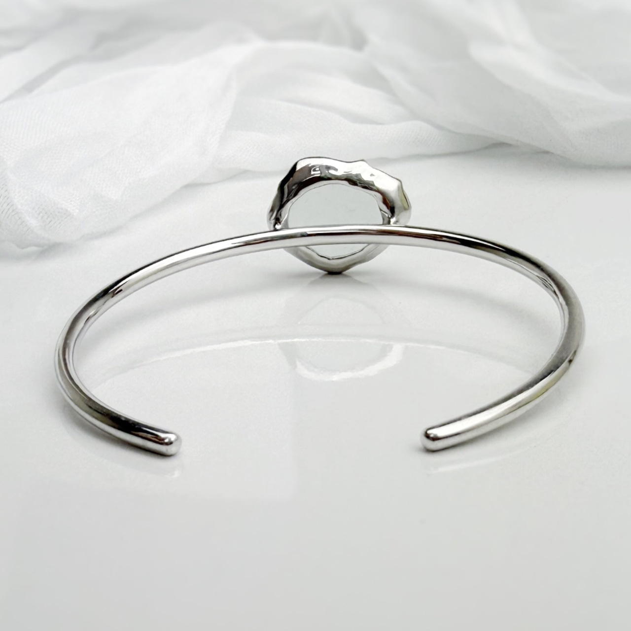 Horizon / Sea Glass Bangle Rough