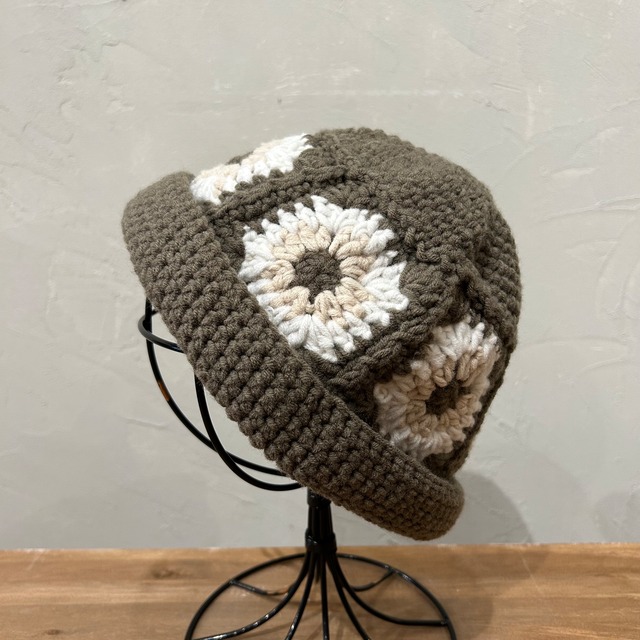 GRANNY SQUARE HAT