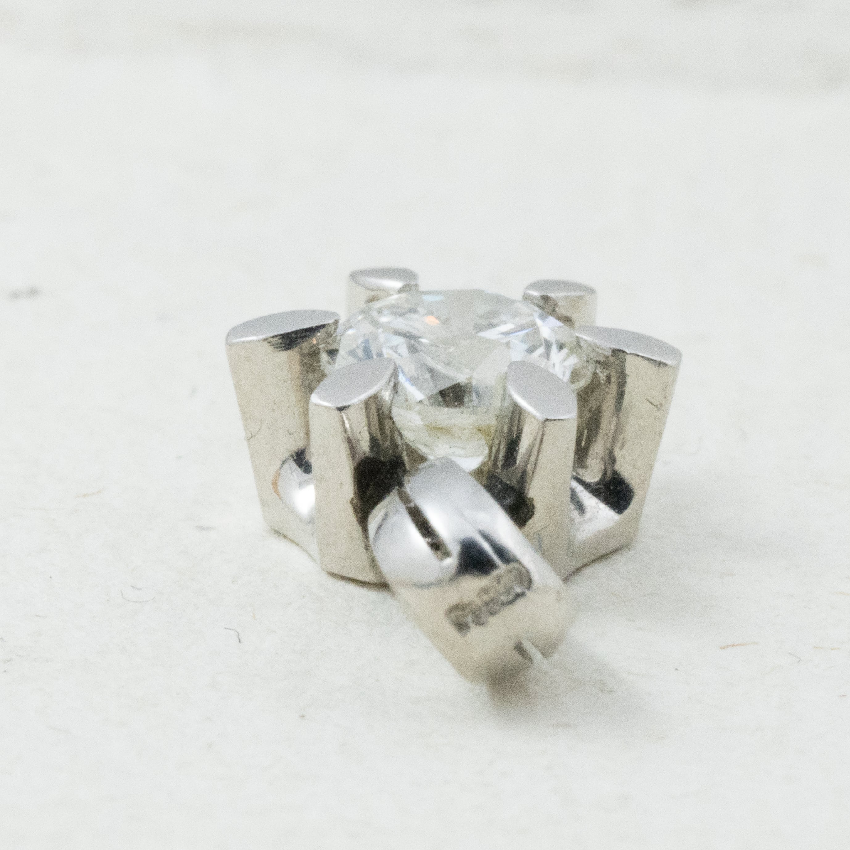 900刻印 ヴィンテージ ガーネット チャーム ペンダントトップ アンティーク ガーネット】ペンダントトップ (ゴシッククロス L／G) | ボヘミア吉祥寺