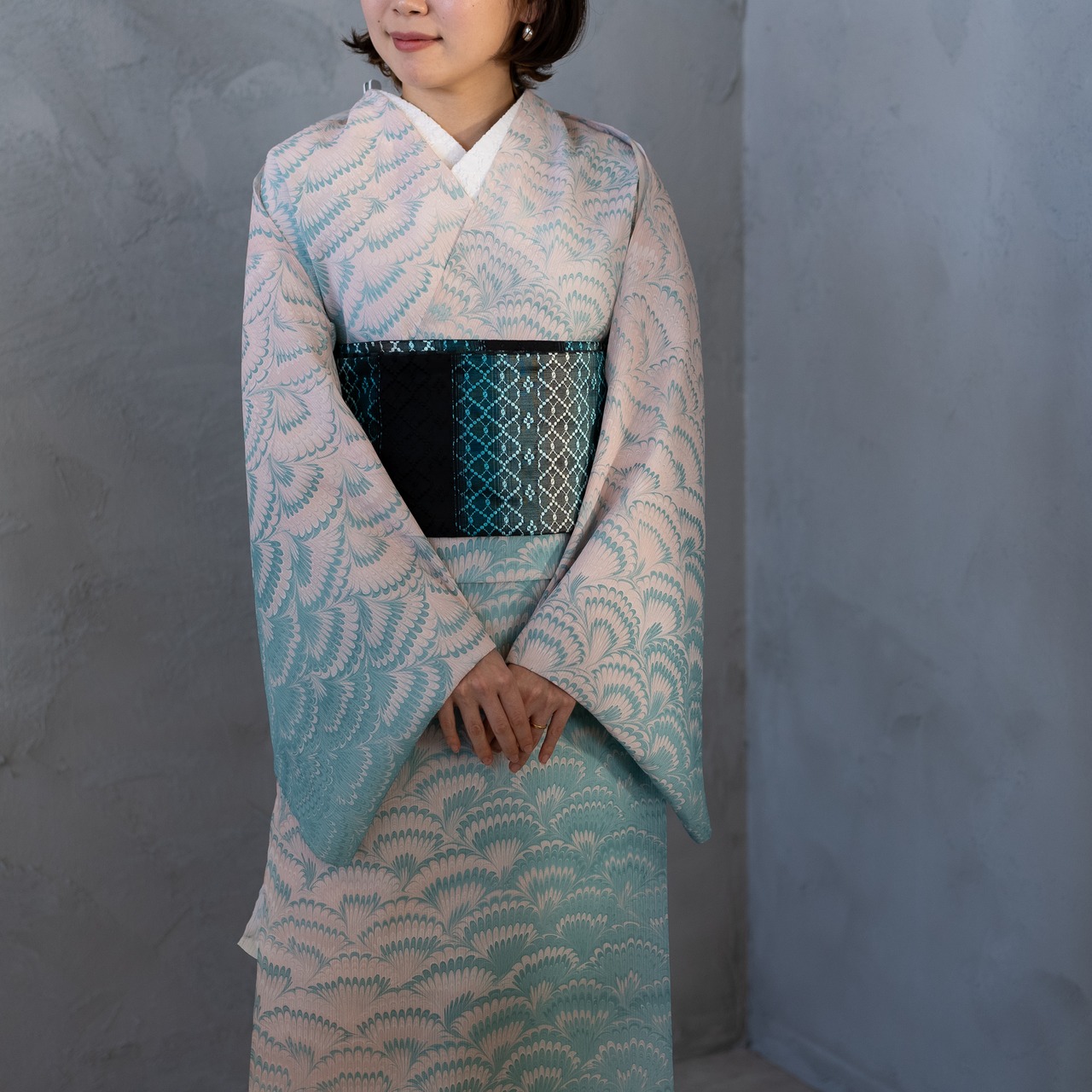 「白鳥のダンス　花火柄」〜セオアルファ楊柳〜セオアルファ〜浴衣・夏着物・単衣