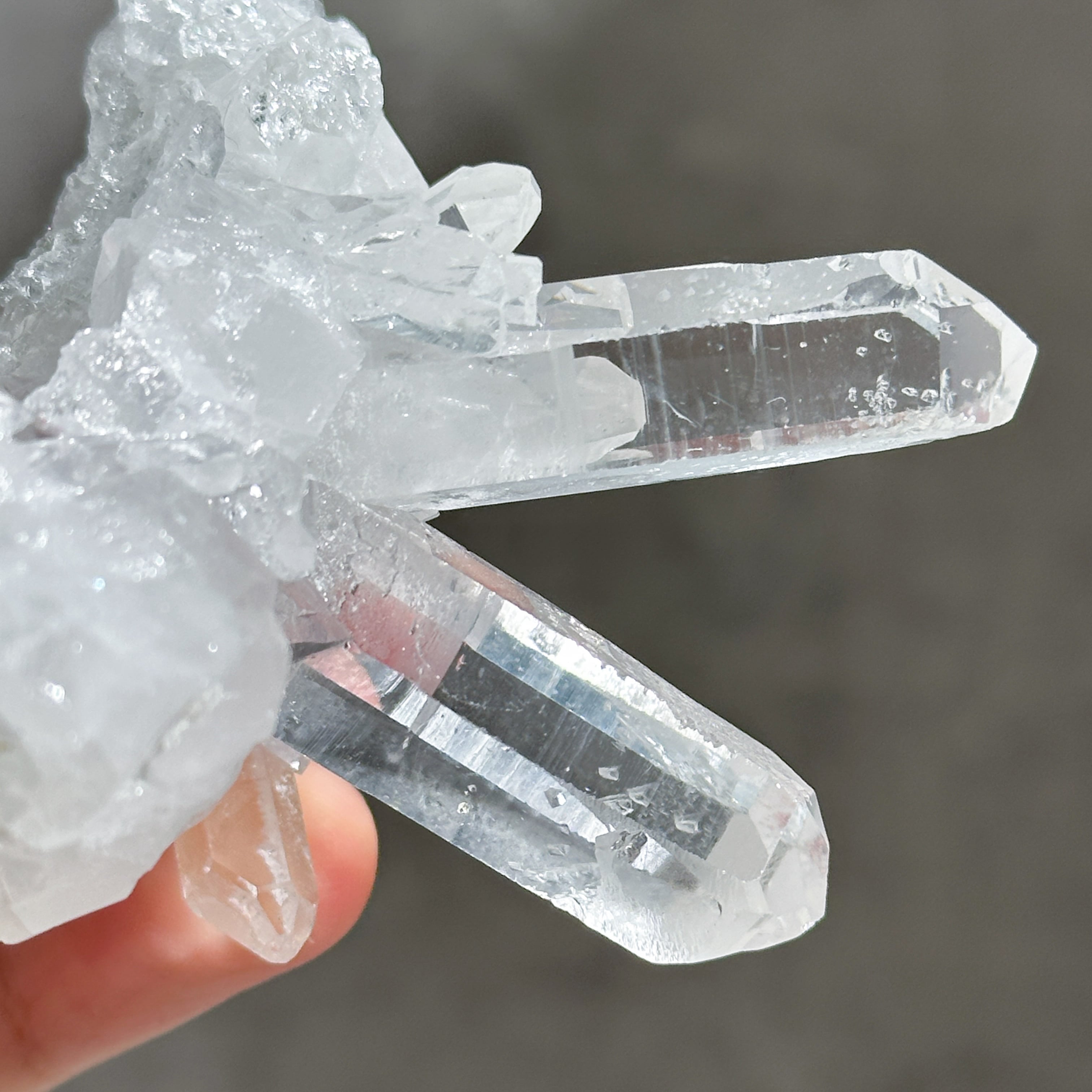 クリスタルクオーツ◎クラスター◎クオーツクラスター４点セット◎重量８３８ℊ トマスゴンザカ産水晶クリアクォーツ クラスター04◇ Clear Quartz