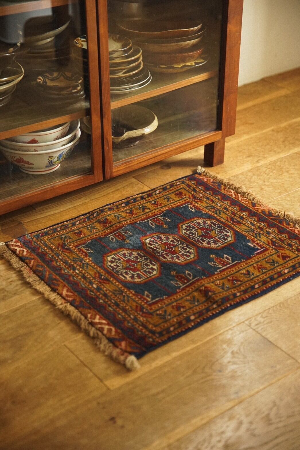 1094 -Vintage Baluch rug