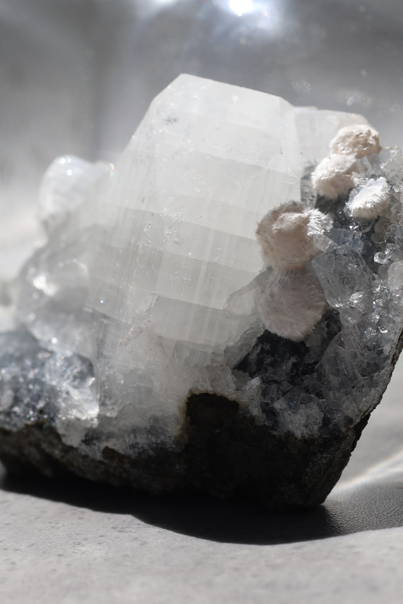 モルデナイト × カルセドニー × アポフィライト「光と雲」Mordenite Chalcedony Apophyllite ◇ 天然石・鉱物・パワーストーン・原石 | st00346