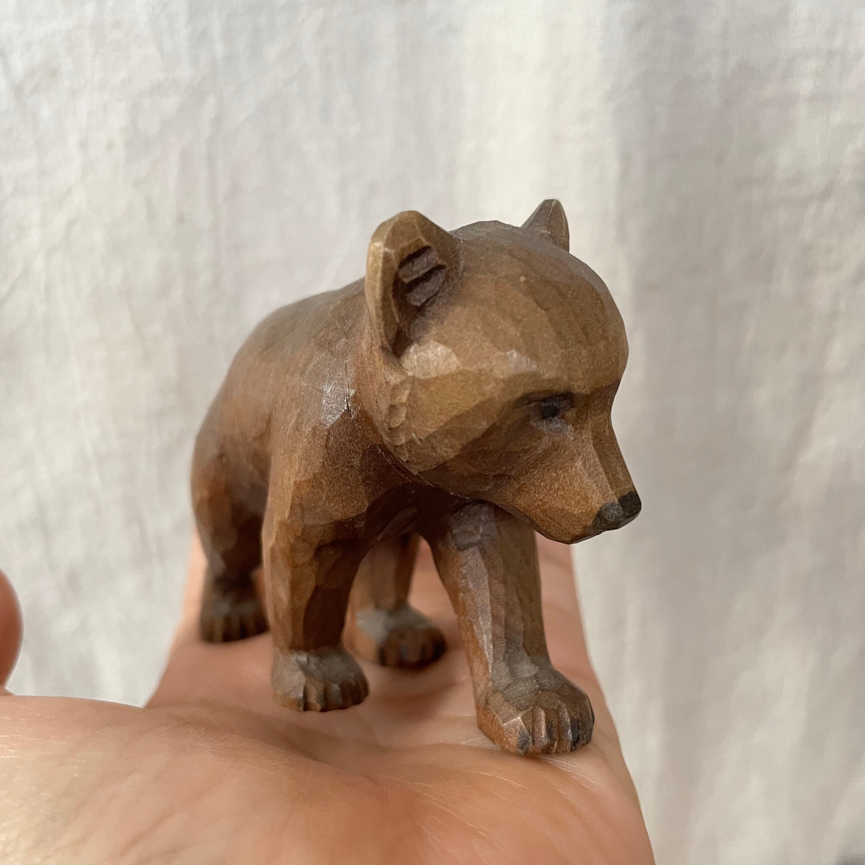 木彫りのイケメンくま | tsuitachi craft&brocante