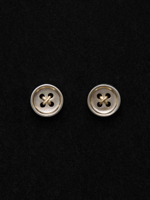 "button" Pierced Earring