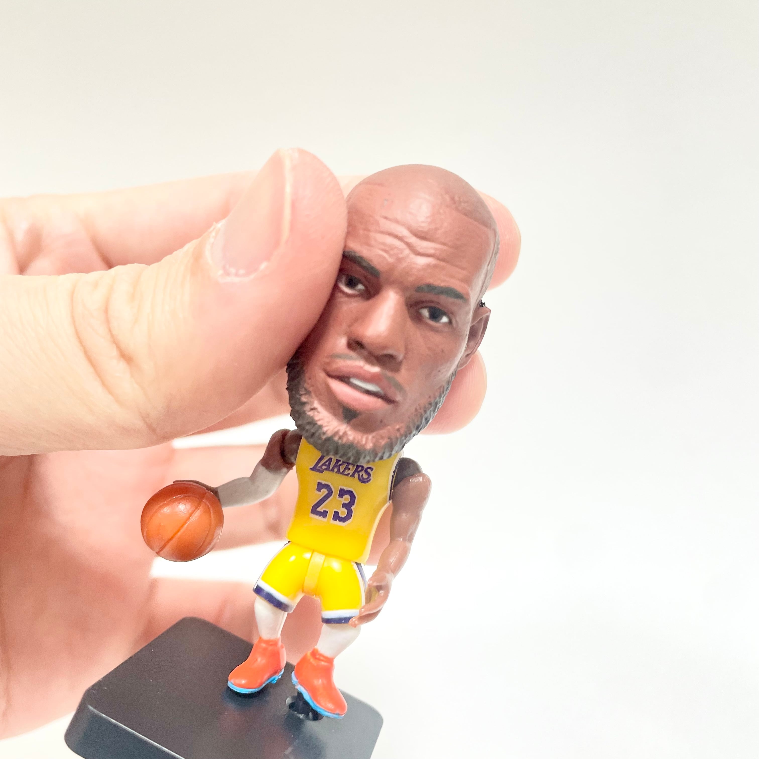 LeBron James フィギュア NBA レブロンジェームズ Figure