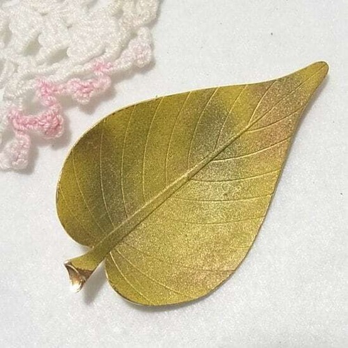 リーフブローチ　アクセサリー卸値以下でセール　K1791B