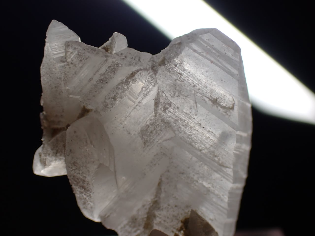 マダガスカル産 日本式双晶/Japan-law twin Quartz 原石 A-QRZ635