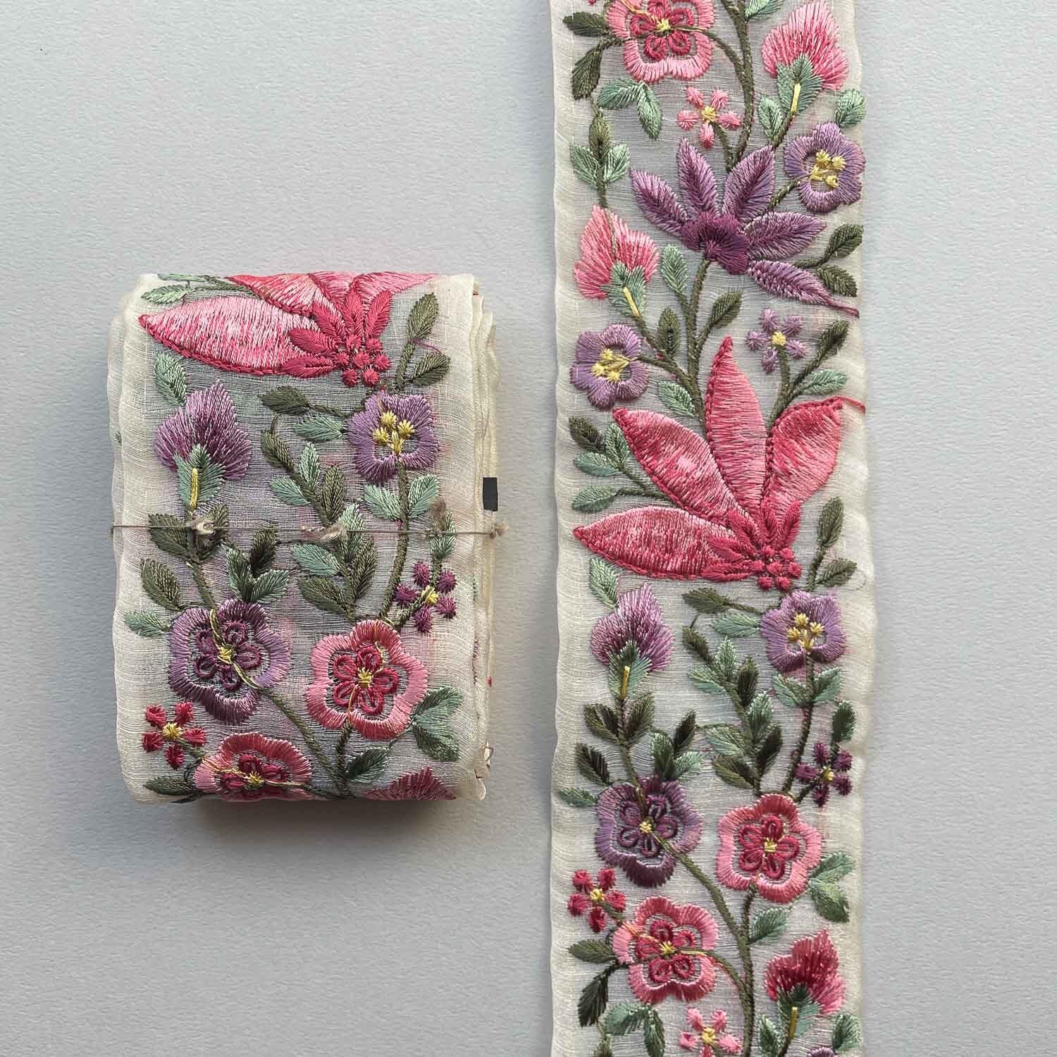 再入荷〉モクレン風カラフル刺繍オーガンジーリボン（1mカット） | Dua