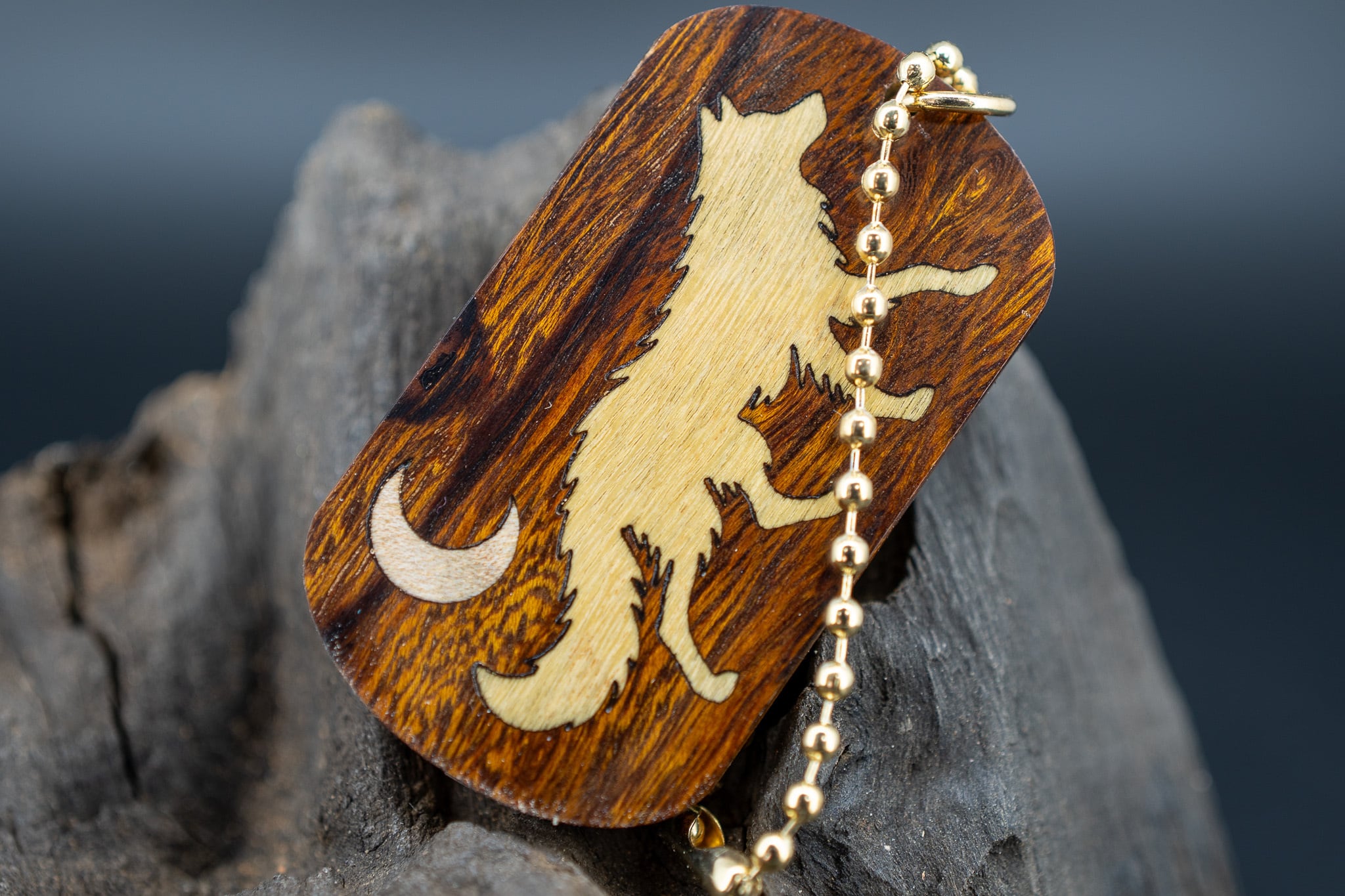 砂漠の宝石】デザートアイアンウッド ドッグタグ 象嵌 闊歩 | 木軸ペン