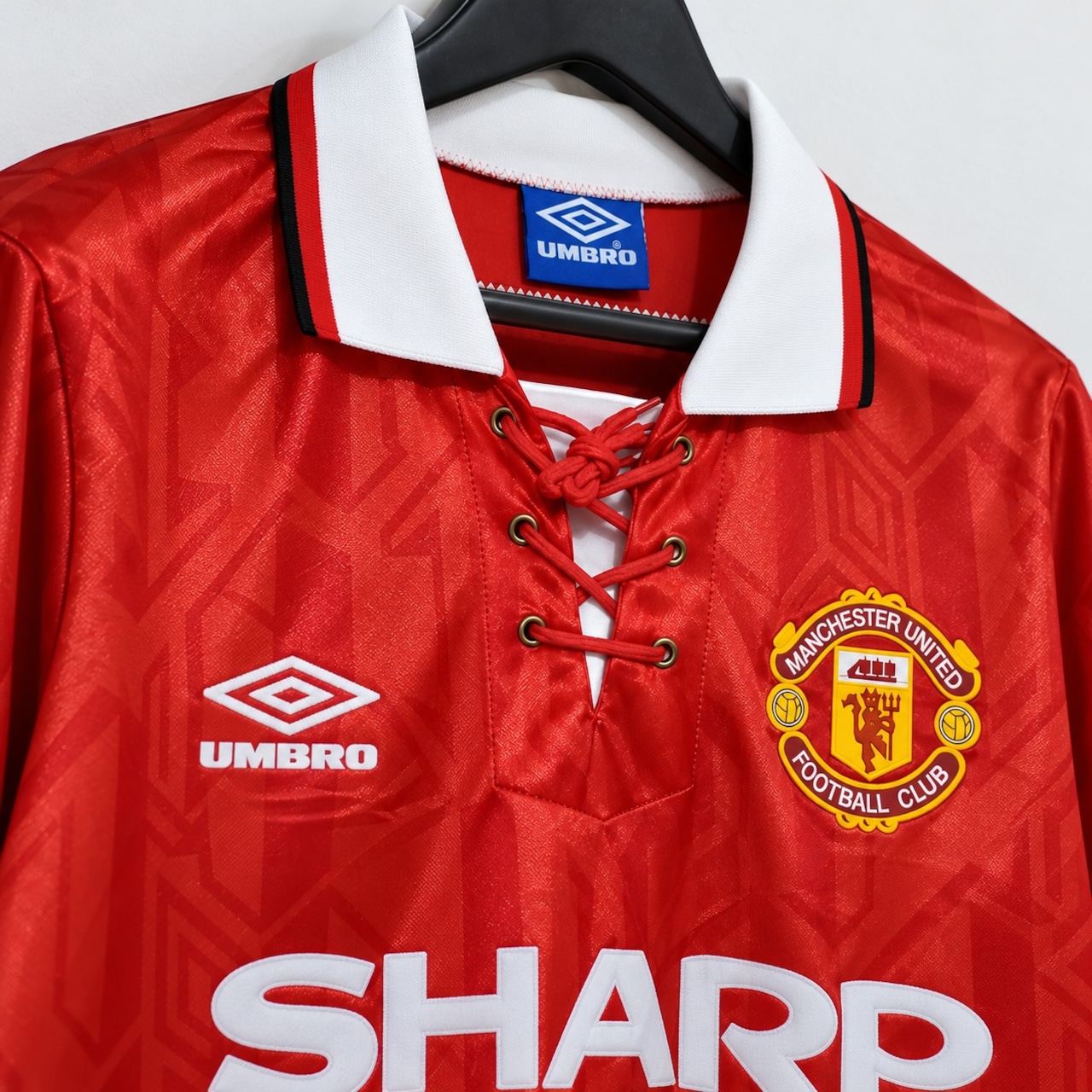 【お取り寄せ】マンチェスター・ユナイテッド カントナ 1992-94 ホーム レトロ サッカーユニフォーム（レトロバージョン）