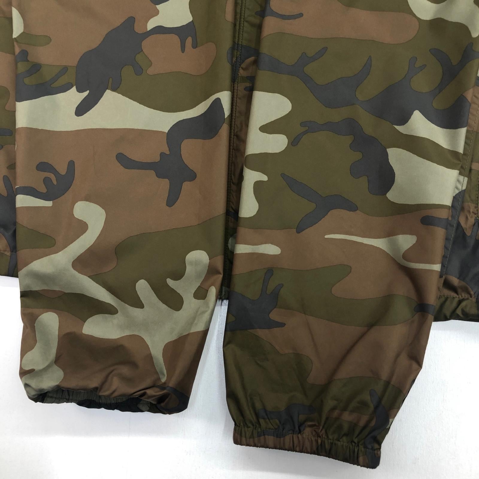 PATAGONIA パタゴニア LIGHT & VARIABLE HOODY ナイロンパーカー FCMH