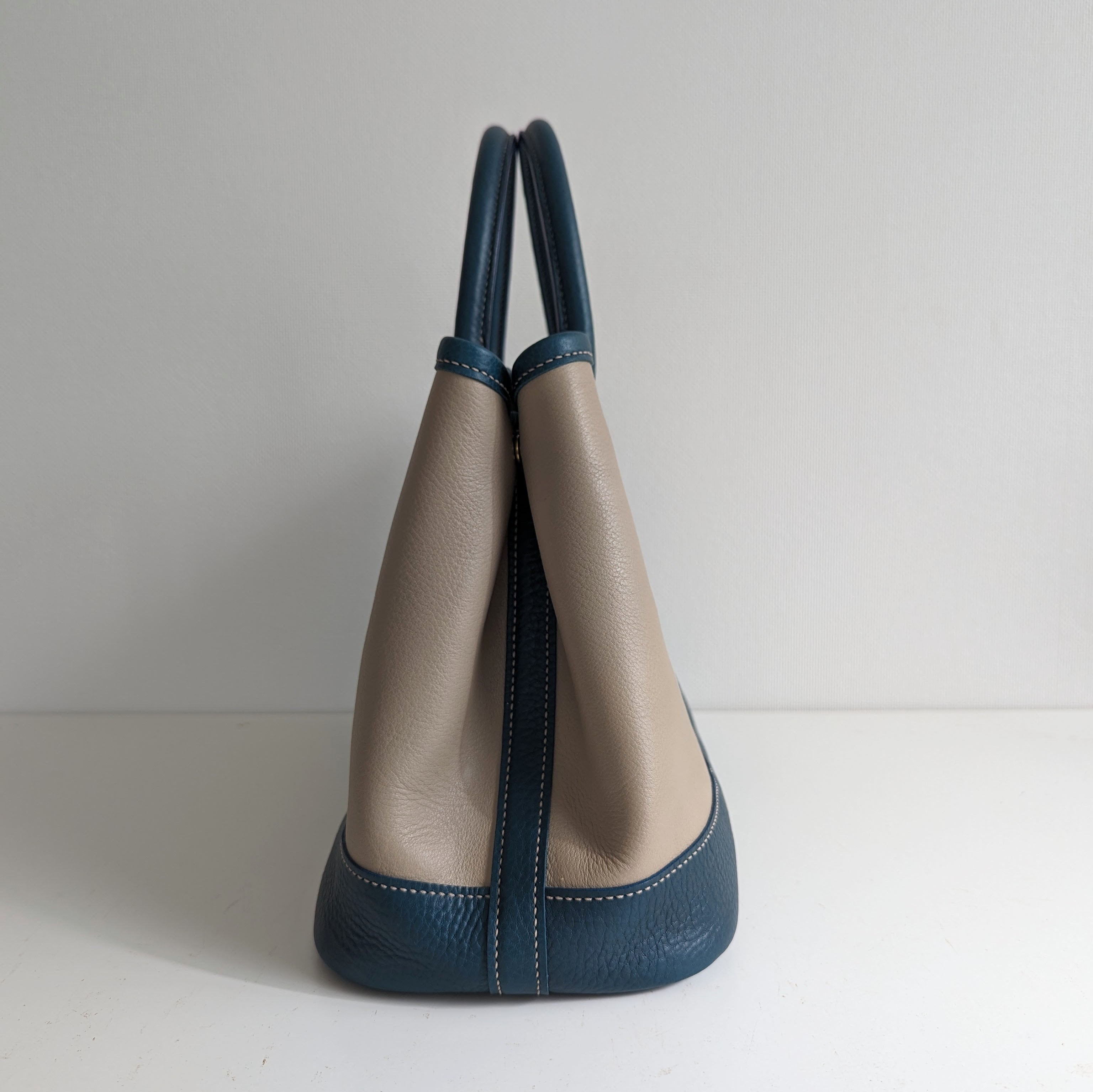 バイカラーのトートバッグ：横型（ブルー×グレー） | mikiri leather