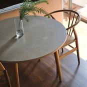 Round Dining table