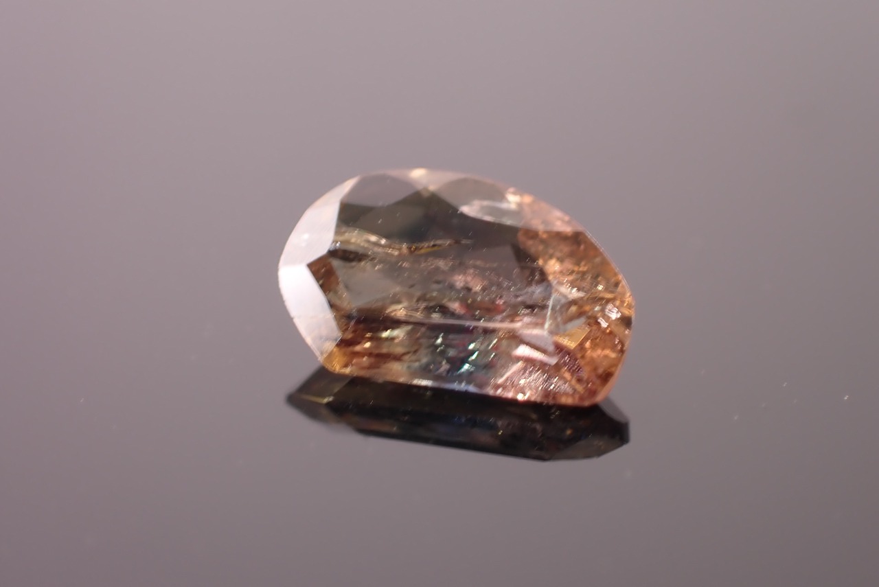 アキシナイト　0.86ct　[C10‐322]