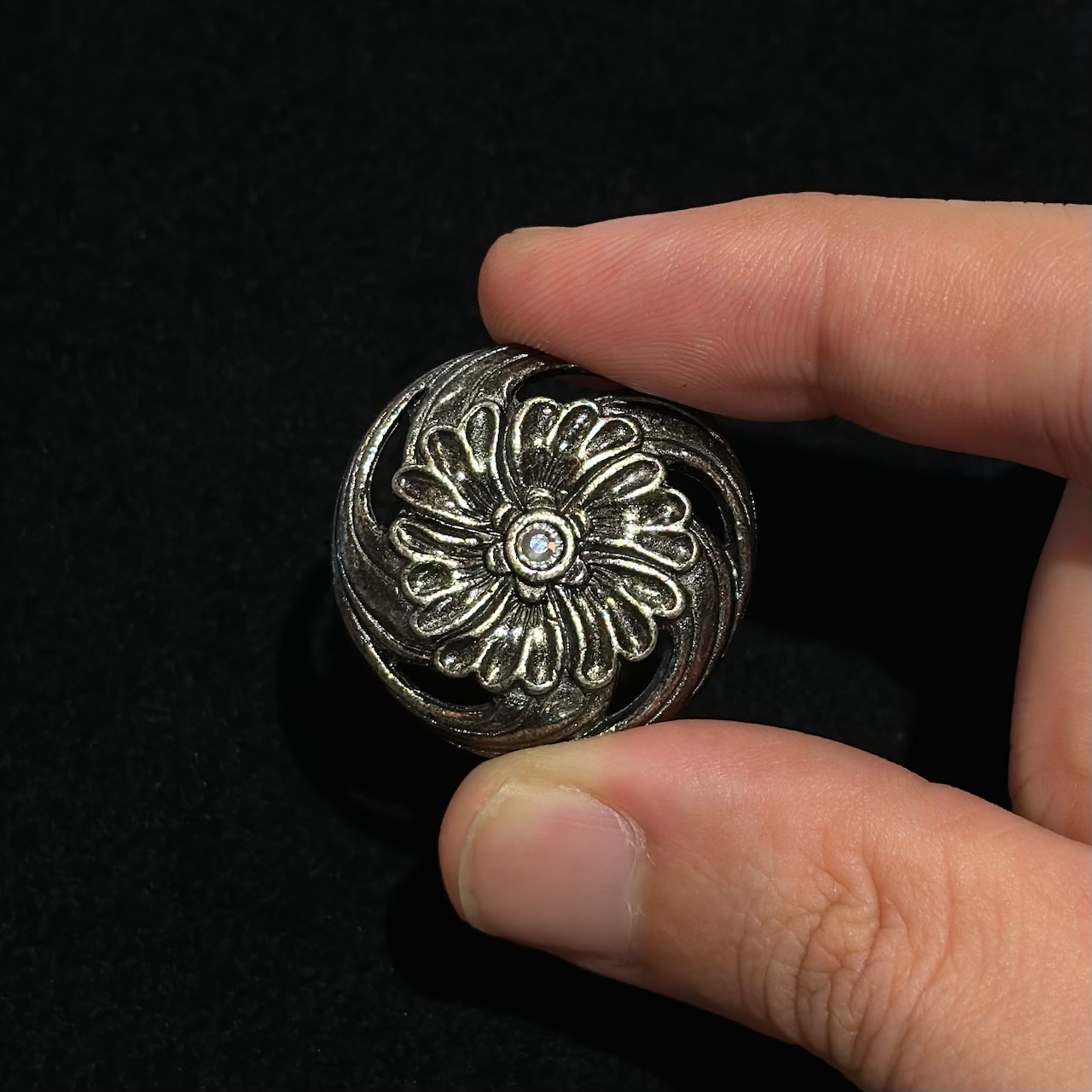 KC,s オリジナルコンチョ フローラル 31mm