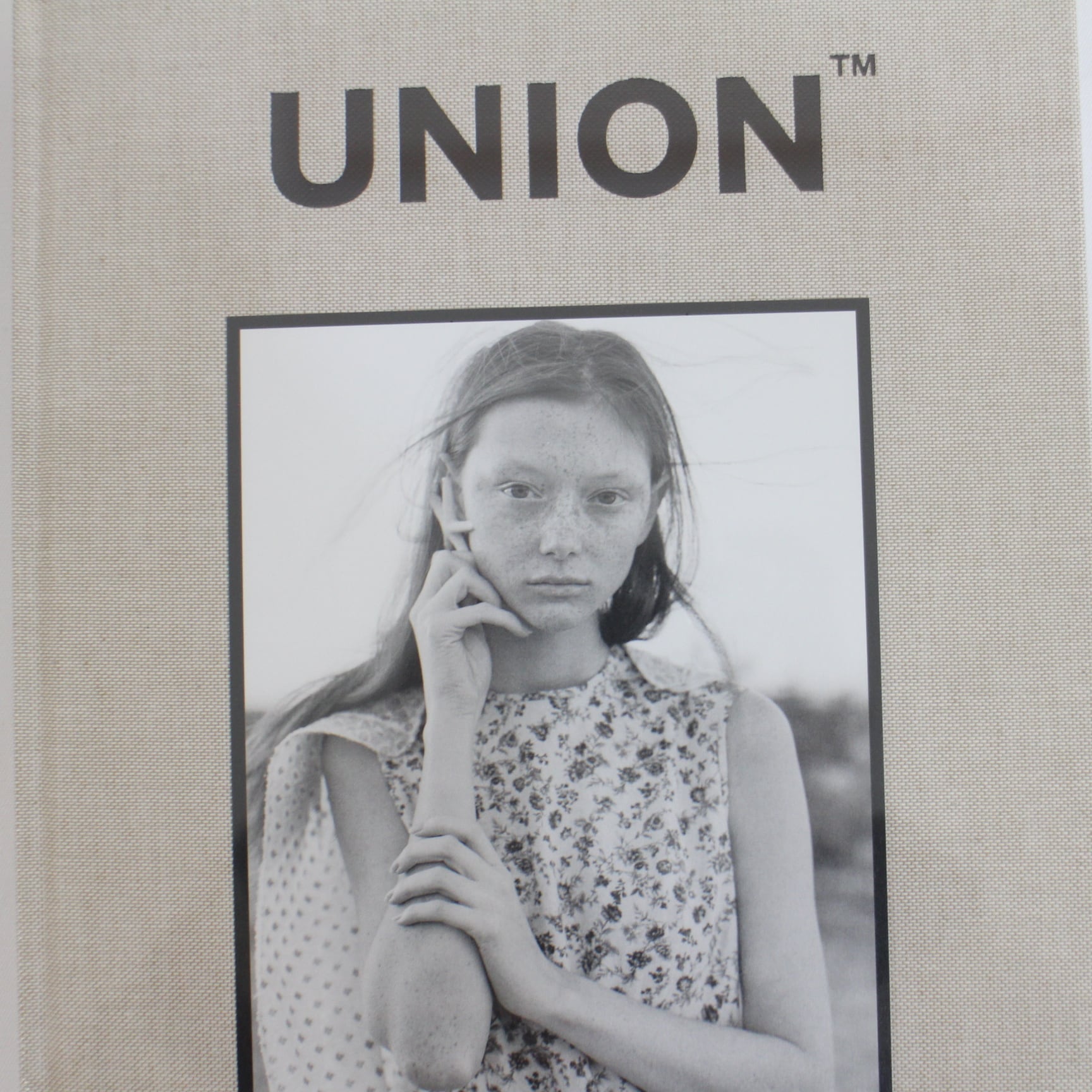 UNION issue17 COVER A Sara Grace Photography by Clara Balzary ユニオンパブリッシング