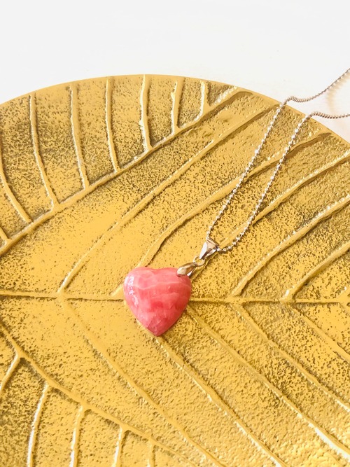 豊かな愛情と情熱をもたらす✴︎インカローズのハート型ネックレス