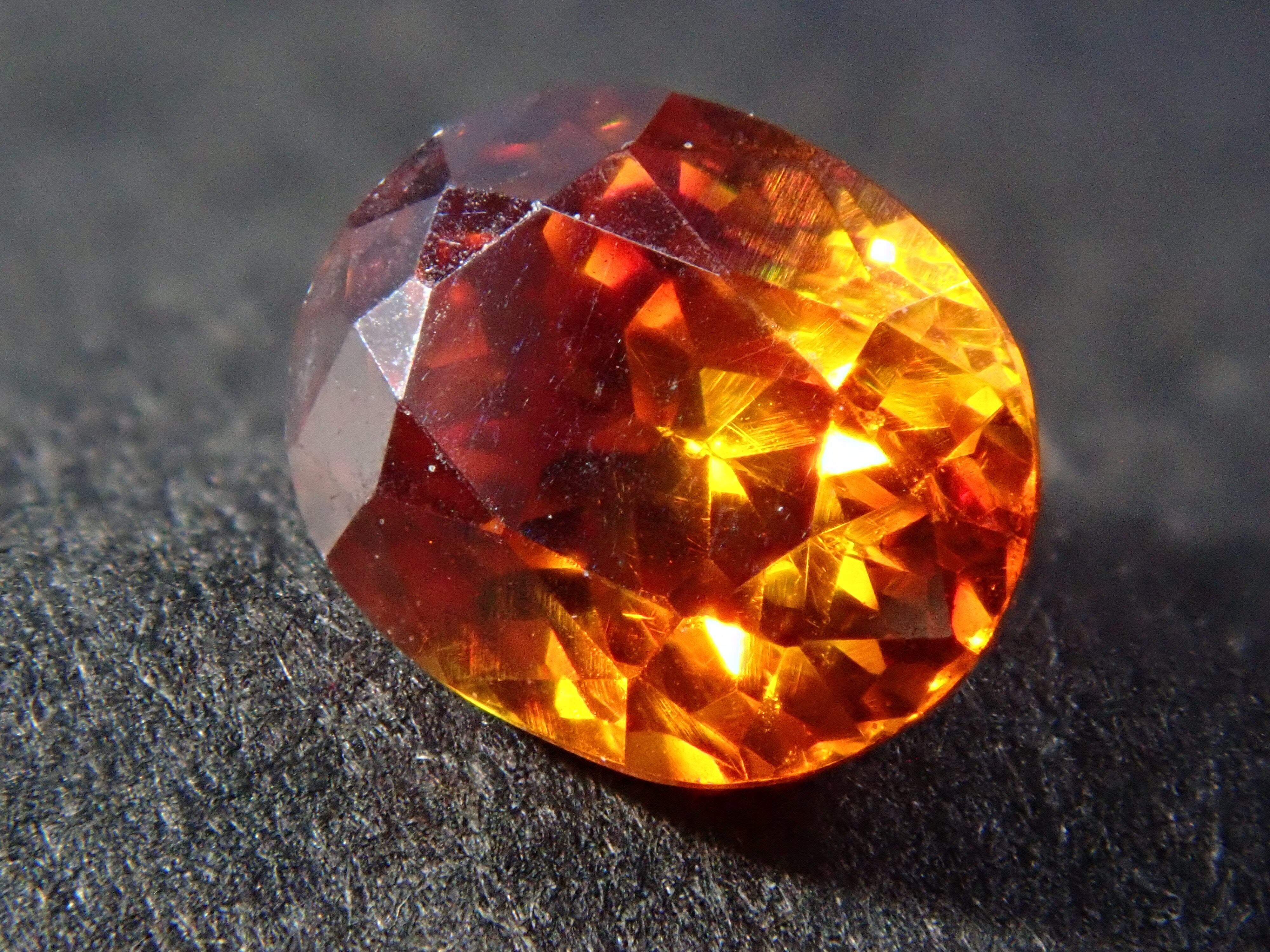 スペイン産スファレライト 0.577ct | Gem Shop Urcaguary